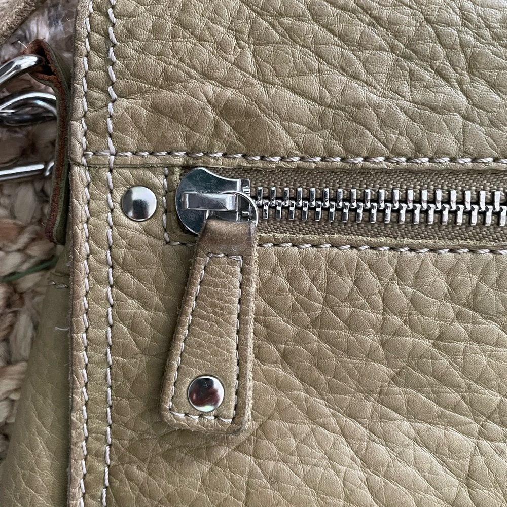 Fossil Olive Green Leather Crossbody Purse | Vintage 1954 Style | - Picture 4 of 10